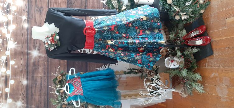 Retro Black Long Sleeved Swing Dress with Deer and Xmas Themed Print