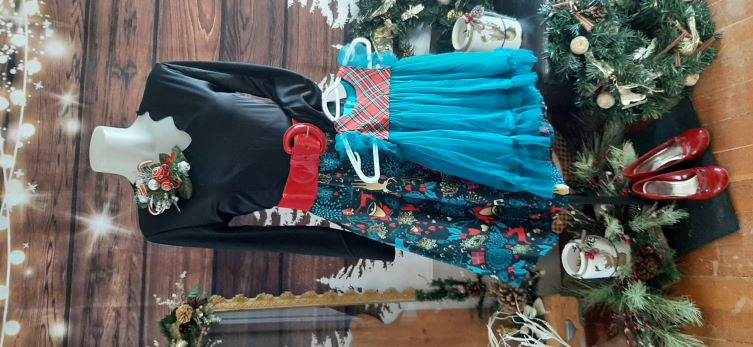 Retro Black Long Sleeved Swing Dress with Deer and Xmas Themed Print