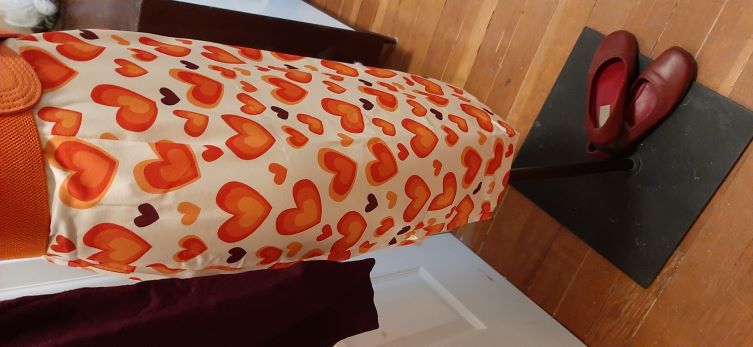 Retro Cream with Orange/Purple Heart Print Pencil Skirt